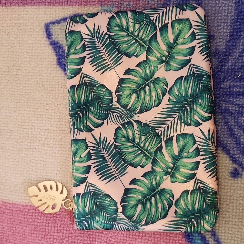 Ipsy make up bag